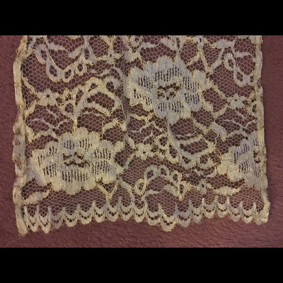 Lace Scarf - Picture 2 of 2